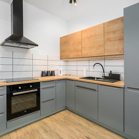Premium Apartments Poznan Airport By Noclegi Renters Exteriör bild