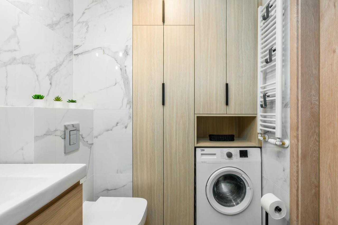 Premium Apartments Poznan Airport By Noclegi Renters Exteriör bild